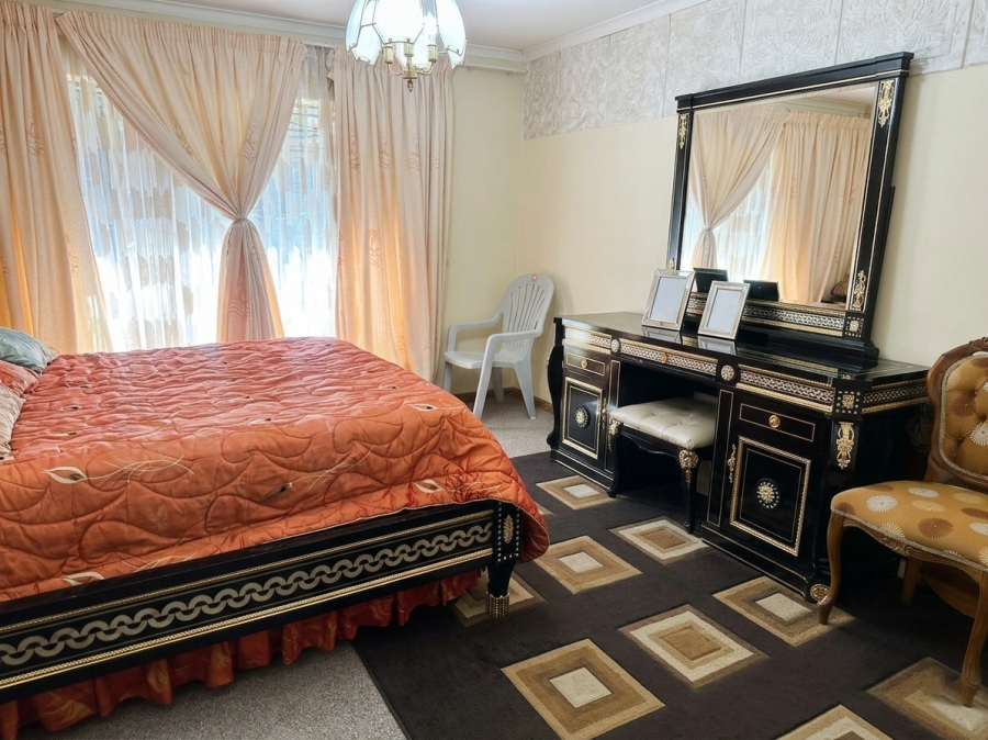 4 Bedroom Property for Sale in Safari Gardens North West